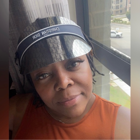 Meet your Posher Alicia - Picture 12 of 13